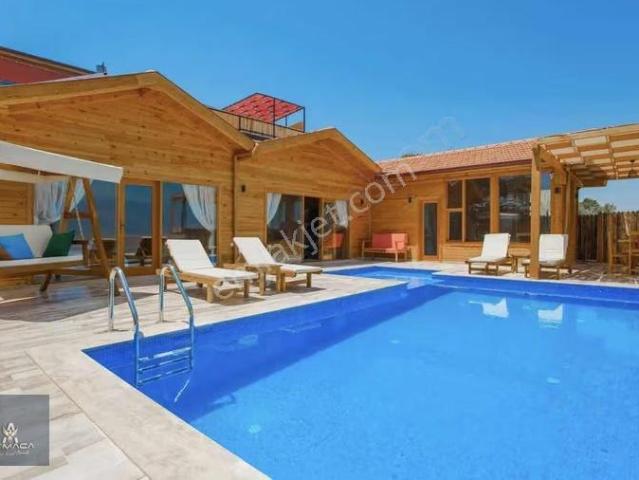 Antalya'nın İncisi Kaş İlçesinde Satılık 2 Adet Villa
