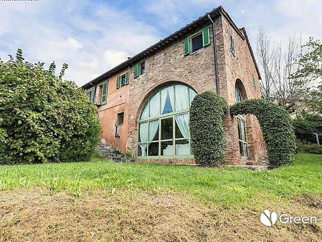 Antico casolare ristrutturato in vendita a Pontedera 650m² Pontedera
