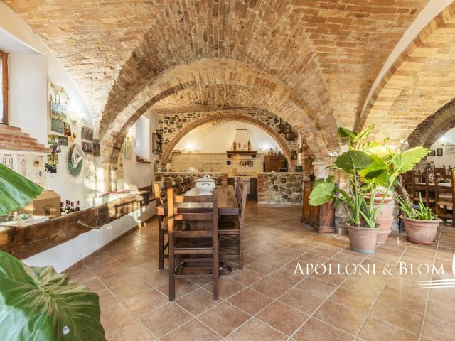 Antico Mulino Con Giardino, In Fattoria Vicino A Siena – Tos. 337m² Monteriggioni