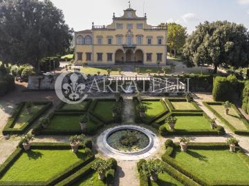 Una dimora storica iconica tra Firenze e la tradizione tosca. 4000m² Scandicci