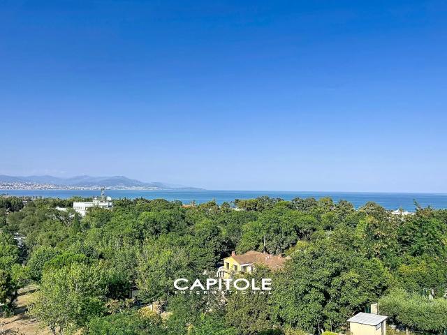 Antibes – Appartement d’exception 4 pièces de 159 m² en dern. 159m² Antibes