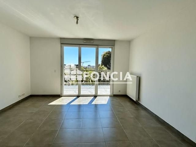 Antibes combes 2 pieces dernier etage