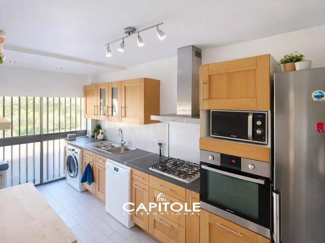 Antibes Exclusivité À pied du centre ville et des plages. 66m² Antibes