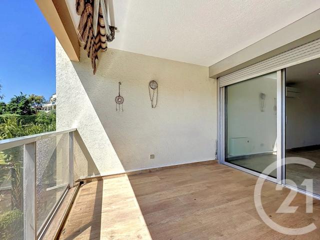ANTIBES FONTMERLE: Au sein d'un quartier résidentiel faci. 71m² Antibes