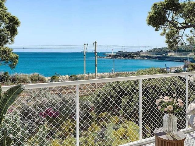 Antibes – Superbe T4 en dernier étage avec rooftop et vue me. 114m² Antibes