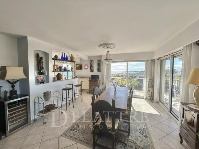 ANTIBES Vue Féérique Dernier étage 164 m² 163m² Antibes