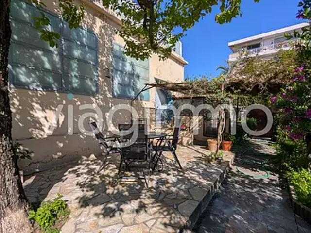 Antibes 06600 Achat / Vente maison 6 pièces t6 au dernier étage parking