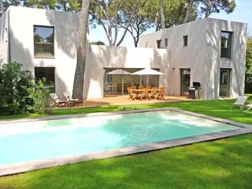Antibes 06600 Location maison 5 pièces t5 piscine