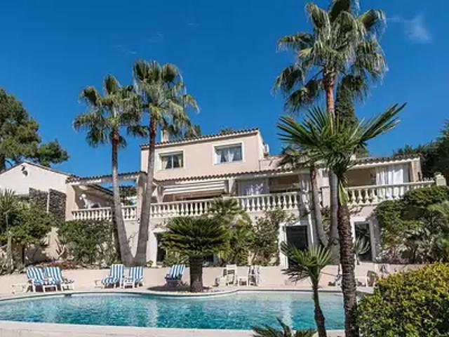 Antibes 06600 Location maison 12 pièces t12 piscine