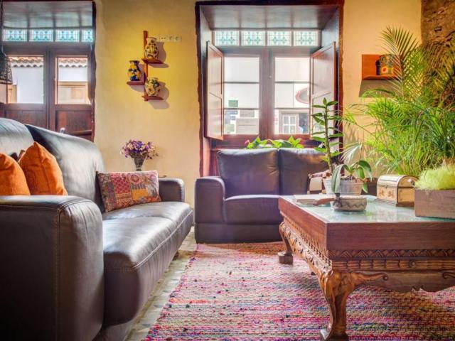 Antigua casa del siglo Xvii. En el año 2009 abre sus puertas. 490m² Garachico