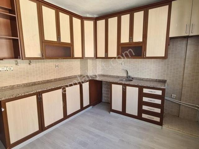Antika Gayrimenkul'den Anafartalar Mah. Kiralık Doğalgazlı Daire