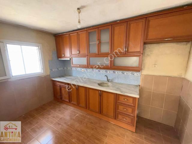 Antika Gayrimenkulden Üçeylül Mahallesinde Kiralık Müstakil Ev
