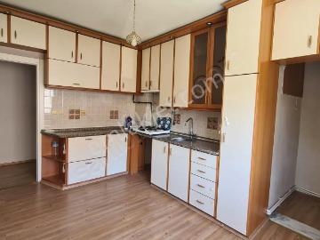 Antika'dan Salı Pazarı Civarı Arakat Doğalgazlı Kiralık Daire