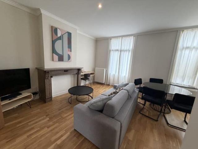 ANTOINE DANSAERT NEIGHBORHOOD Furnished one bedroom apartm