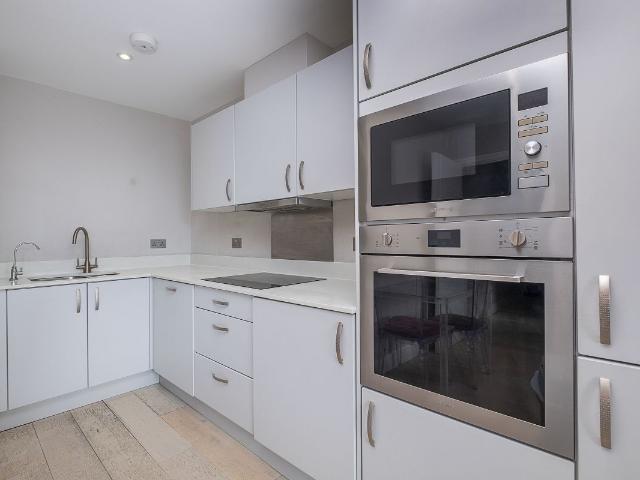 Antoinette Close, Kingston Upon Thames KT1, 1 bed flat to rent, £2,200 pcm | PrimeLocation