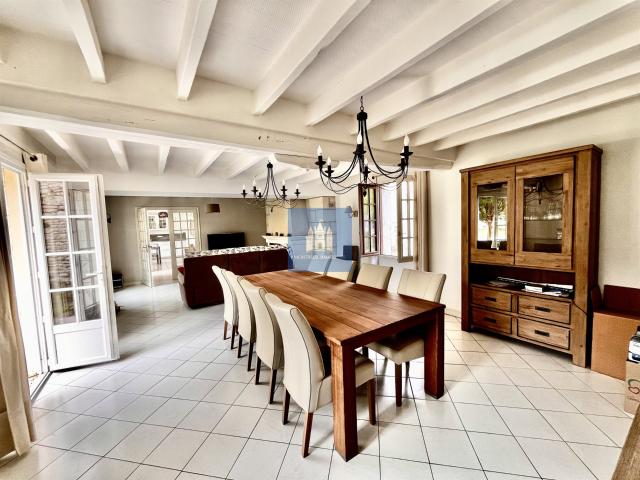 ANTOIGNE 49 Maison de charme 3 CH avec piscine 137m² Antoigné