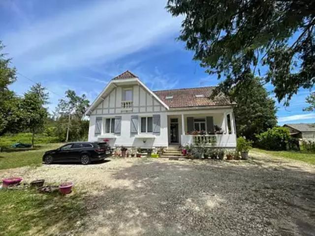 Antonne et Trigonant 24420 Location maison 6 pièces t6 au dernier étage