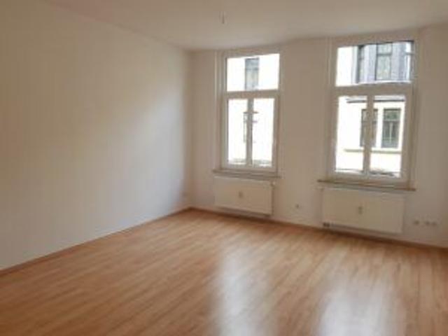 Antonstr. 40, Wohnung 5 ~~~ Balkon, Bad mit Wanne und Dusche, Abstellraum, Abstellraum im Treppenhaus