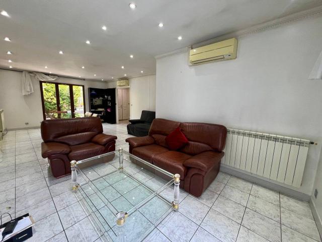 Antony: Maison de plain pied 4 pièces sur 390 m² de terrain