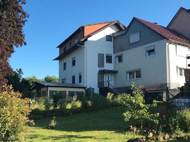 Anwesen mit 2 Häusern, Scheune und Nebengebäuden