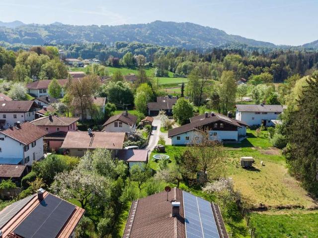 Anwesen mit Alpenblick und außergewöhnlichem Potenzial in Rohrdorf