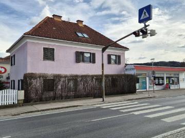 ANWESEN IN ST. VEIT AN DER GLAN ZENTRALE LAGE 3 HÄUSER GROSSER GARTEN MEHRFACHNUTZUNG MÖGLICH