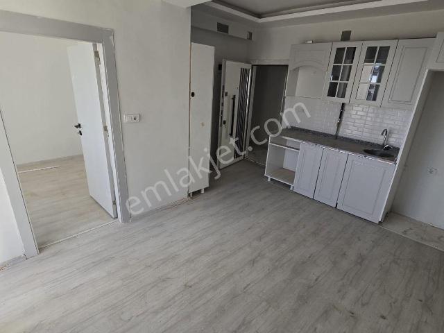 Anyapı Emlaktan 400 Ytk Hastahane Karşısında Kiralık 1+1 Daire