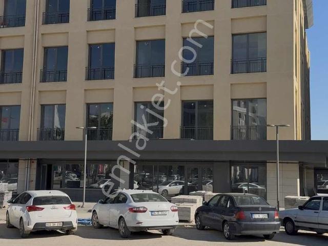 Anyapı Gayrımenkul'den Atatürk Bulvarında Kiralık Ofis