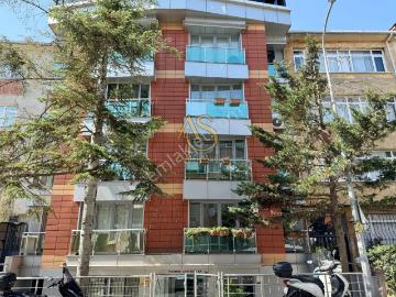 As Emlak'tan 3+1 İcadiyede Kazdal Cami Karşı Sokağı 1.kat Daire