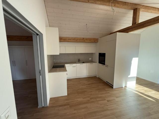 As good as new 2.5 room attic apartment in Abtwil
