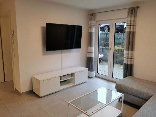 As good as new furnished 2 room apartment in quiet location in Stuttgart Steinhaldenfeld, Stuttgart Amsterdam Apartments for Rent