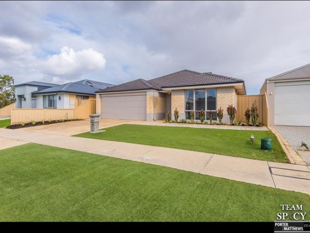 AS GOOD AS NEW MODERN FAMILY LIVING OR THE PERFECT INVESTMENT!