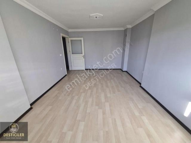 As ıhlamurkent Kartopu Cad.ve Tilliapark Avm Yanı Asansörlü 2+1