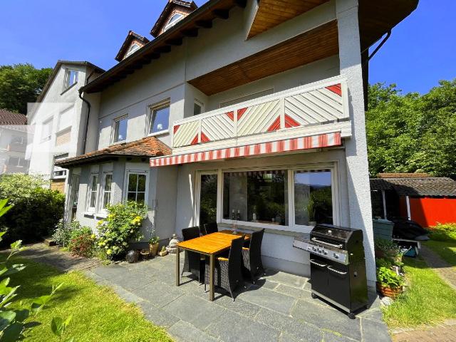 AS Immobilien.com + Attraktiv, hell und großzügig Einfamilienhaus in Bad Orb