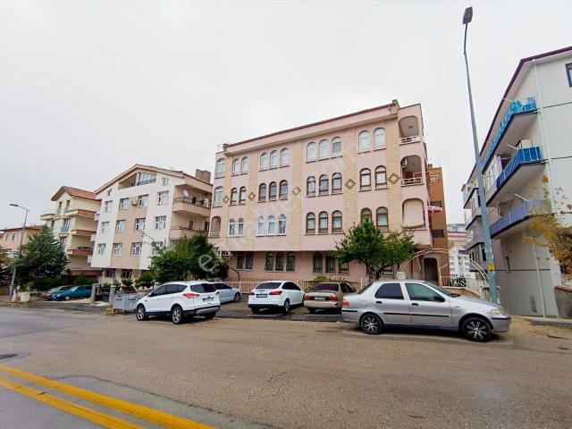 Asım Gündüz Caddesi Üzerinde Full Eşyalı 3+1