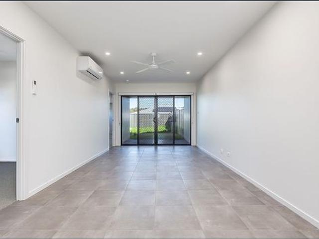 AS NEW 3 BEDROOM DUPLEX IN CAMERON GROVE ESTATE