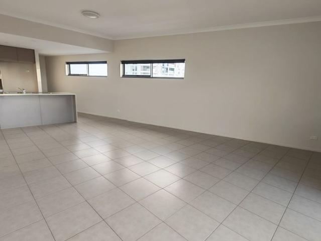 As new 3rd floor apartment in Cockburn Central