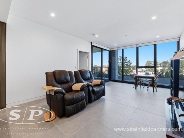 As New 2 Bedroom Apartment with Resort Style Amenities