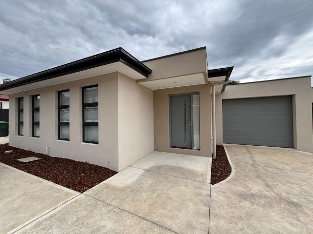 As New 2 Bedroom Unit in Prime Albion Location