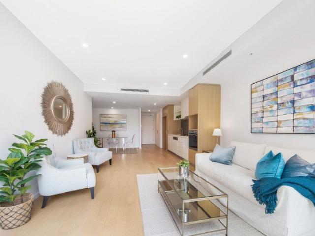 As New Dual Level Penthouse 2 Bedroom Plus Study 3 Bathrooms 1 Parking For Sale