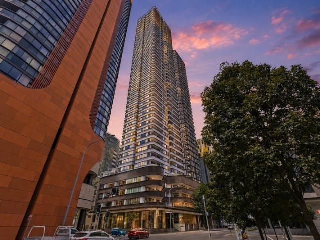 As New Executive CBD Apartment With Stunning Outlook