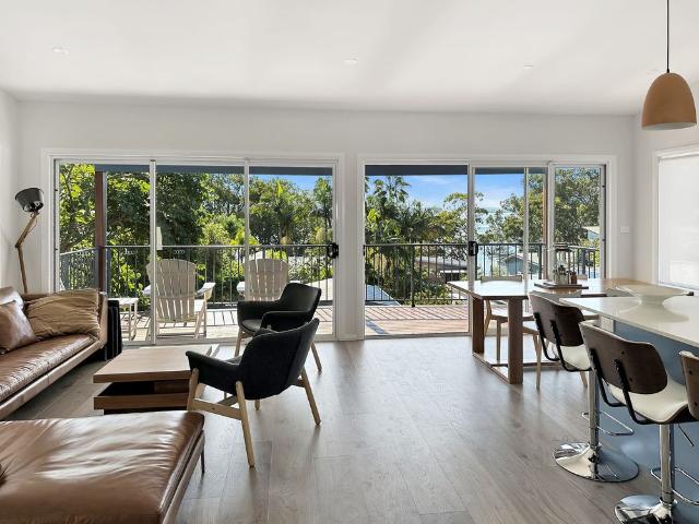 AS NEW MODERN HOME