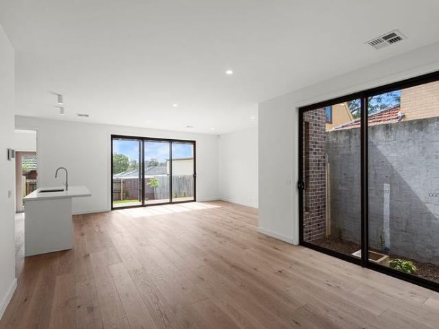 AS NEW WITH LOADS OF SPACE AND LIGHT