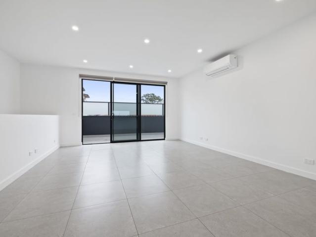 AS NEW TOWNHOUSE MODERN STYLE LIVING