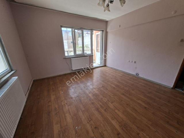 As Outlet Yanında Kiralık 2+1 Arakat Daire