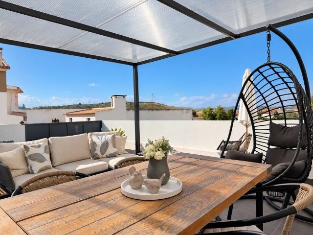 Às portas de Torres Vedras, uma moradia T2 COM TERRAÇÕ E SO. 111m² Ponte Do Rol