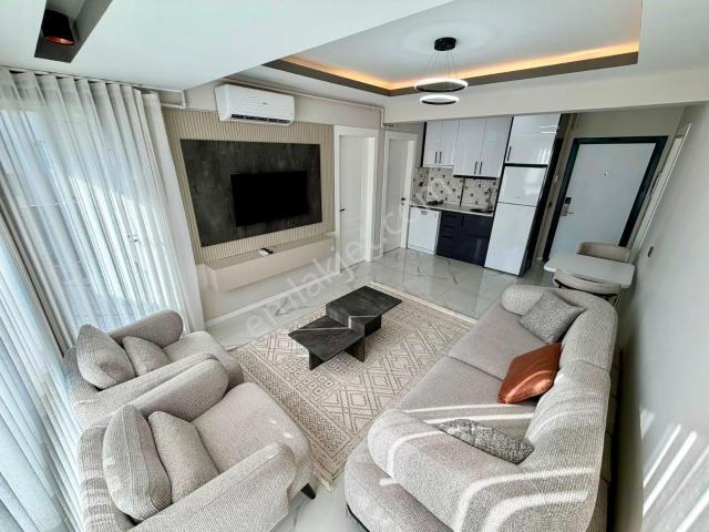 Asmalıevler'de Cadde Üzeri Satılık 1+1 Lüks Apartlar