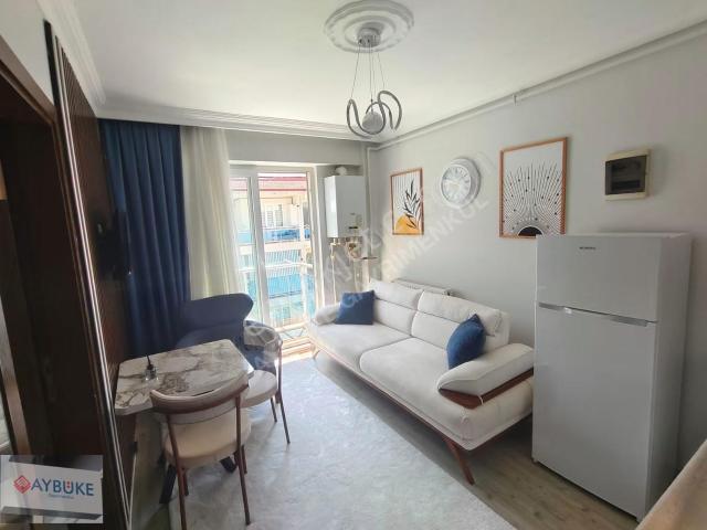 Asmalı Evlerde Üniversiteye Yakın Satılık 1+1 Asansörlü Apart