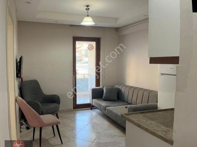 Asmalievler De 1+1 Arakat Balkonlu Kiralık Apartlar