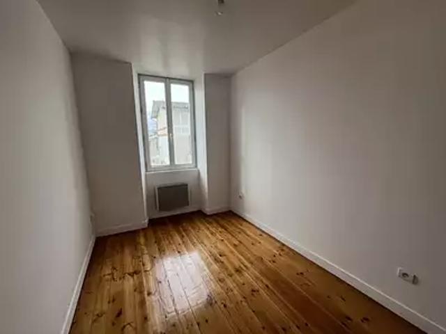 Asnières la Giraud 17400 Location maison 4 pièces t4